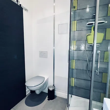 Elegant A 1 Minute Du Centre Nizza