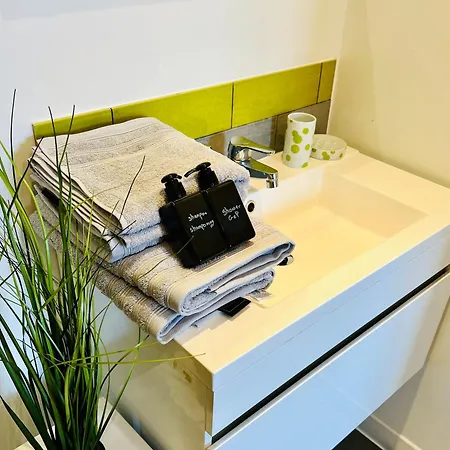 Appartement Elegant A 1 Minute Du Centre